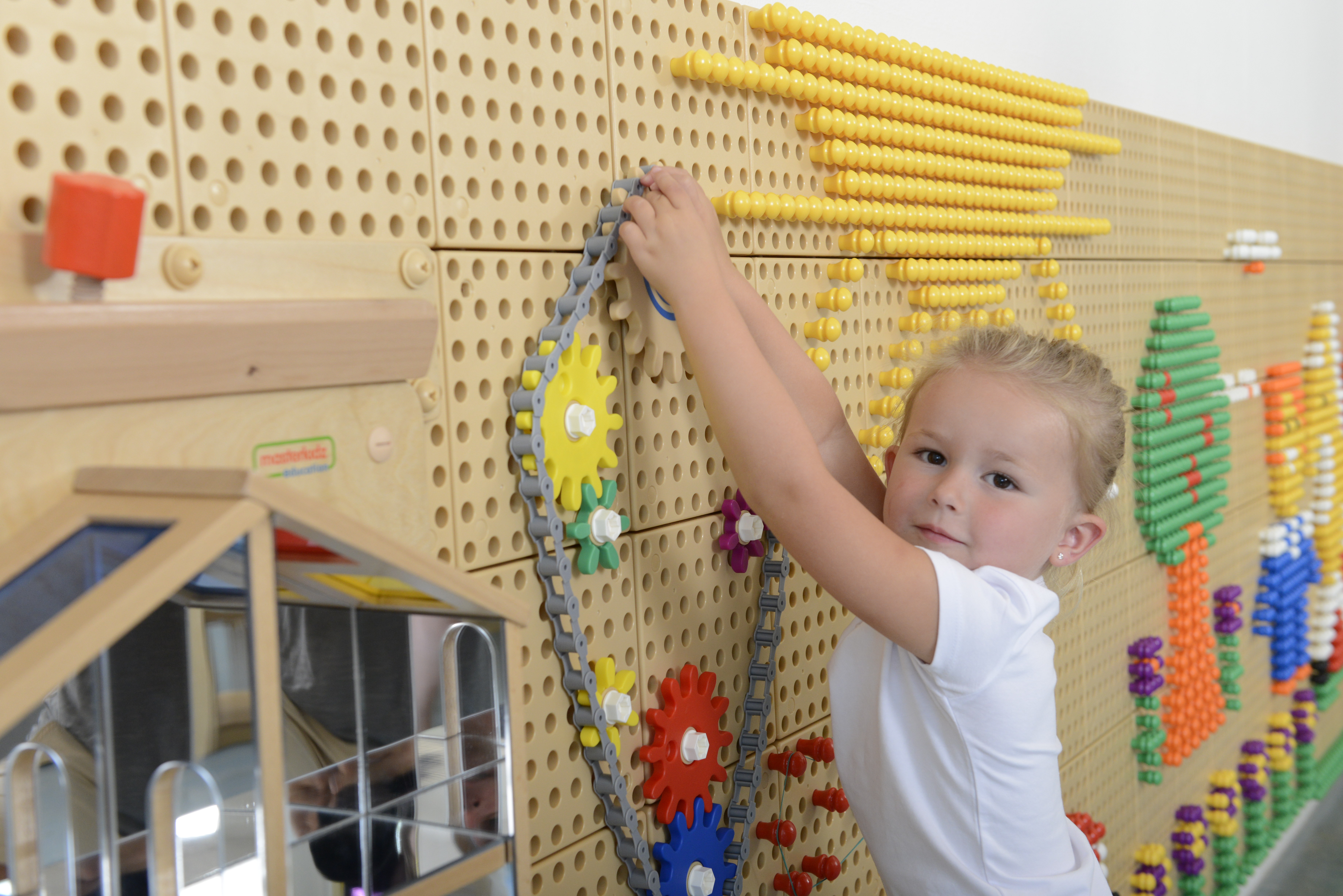 Masterkidz STEM Шестеренки и цепь. Набор из 79 элементов
